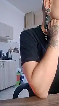 Snapshot of HappyZebra13 chatting on December 2024 07:39:02 PM HappyZebra13 online show from December 2024 07:39:02 PM