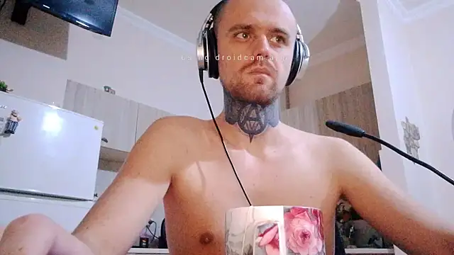 Snapshot of HappyZebra13 chatting on March 2025 06:16:01 PM HappyZebra13 online show from March 2025 06:16:01 PM