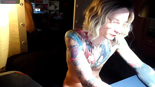 Snapshot of Julia_dolls chatting on May 2026 06:58:01 PM Julia dolls online show from May 2026 06:58:01 PM