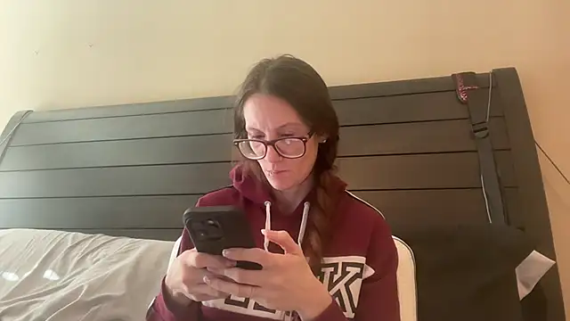 Snapshot of yourstrulylivy69 chatting on January 2025 06:14:01 PM yourstrulylivy69 online show from January 2025 06:14:01 PM