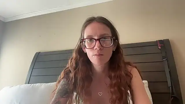 Snapshot of yourstrulylivy69 chatting on February 2025 07:43:02 PM yourstrulylivy69 online show from February 2025 07:43:02 PM