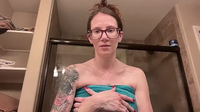 Snapshot of yourstrulylivy69 chatting on February 2025 02:28:01 AM yourstrulylivy69 online show from February 2025 02:28:01 AM
