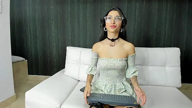 Snapshot of Milaspetite chatting on January 2025 08:29:01 PM Milaspetite online show from January 2025 08:29:01 PM