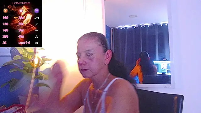 Snapshot of sasi_luna chatting on November 2025 02:06:01 PM sasi luna online show from November 2025 02:06:01 PM