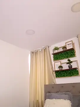 sasi luna online show from December 2025 01:49:02 PM