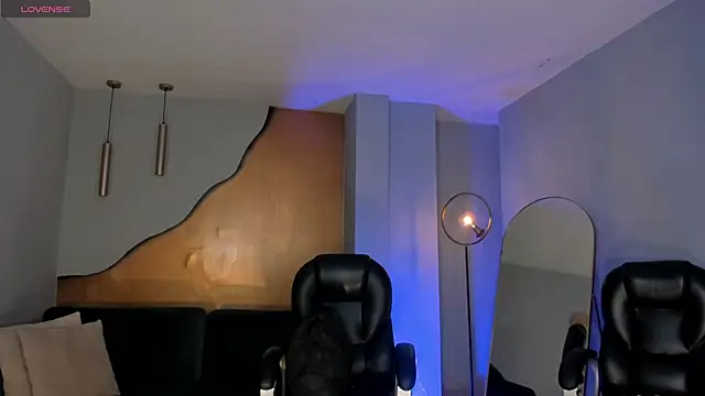 Snapshot of MiaFarrell_ chatting on October 2025 05:53:01 PM MiaFarrell online show from October 2025 05:53:01 PM