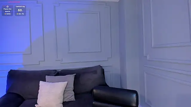 Snapshot of MiaFarrell_ chatting on November 2025 11:34:02 AM MiaFarrell online show from November 2025 11:34:02 AM