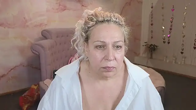 Penelope Pinky online show from October 2025 02:30:01 PM