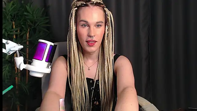 Snapshot of Cassie_Bae chatting on November 2025 06:53:02 PM Cassie Bae online show from November 2025 06:53:02 PM