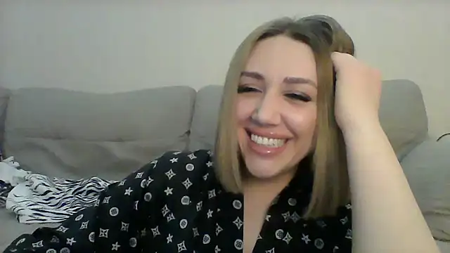 Snapshot of VickyLove047 chatting on January 2025 01:47:02 AM VickyLove047 online show from January 2025 01:47:02 AM