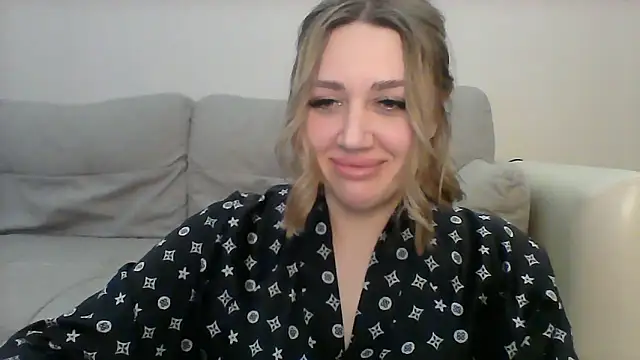 Snapshot of VickyLove047 chatting on January 2025 08:02:01 PM VickyLove047 online show from January 2025 08:02:01 PM