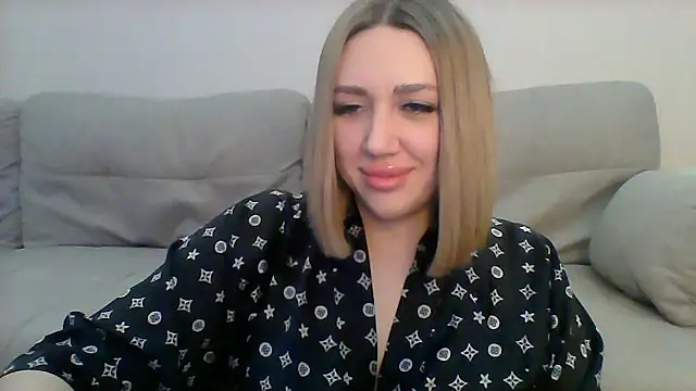 Snapshot of VickyLove047 chatting on January 2025 06:30:02 AM VickyLove047 online show from January 2025 06:30:02 AM