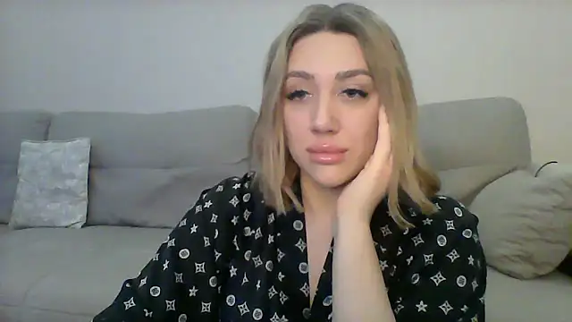 Snapshot of VickyLove047 chatting on January 2025 06:28:02 AM VickyLove047 online show from January 2025 06:28:02 AM