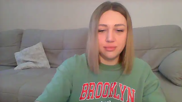 Snapshot of VickyLove047 chatting on March 2025 07:51:02 AM VickyLove047 online show from March 2025 07:51:02 AM