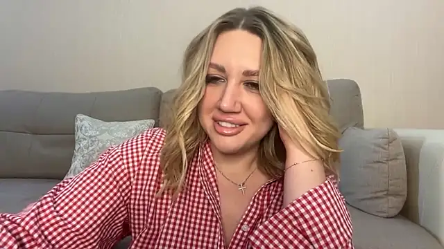 Snapshot of VickyLove047 chatting on October 2025 07:28:02 AM VickyLove047 online show from October 2025 07:28:02 AM