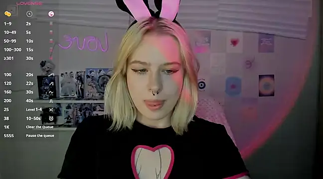 Snapshot of tender_kiitty chatting on January 2025 11:13:01 AM tender kiitty online show from January 2025 11:13:01 AM