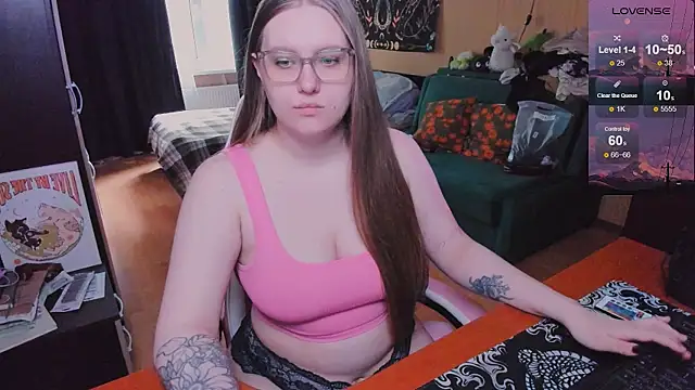 Snapshot of Alice_Dreamgirl_ chatting on May 2026 08:43:02 AM Alice Dreamgirl online show from May 2026 08:43:02 AM