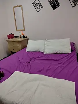 Miss balloonsmila online show from February 2025 12:52:01 AM