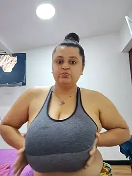 Miss balloonsmila online show from October 2025 05:11:02 PM