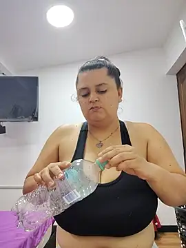 Miss balloonsmila online show from October 2025 04:18:02 AM