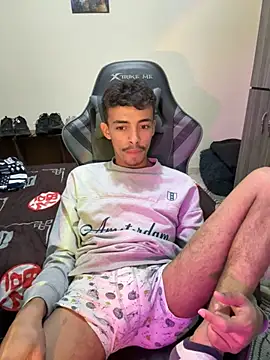 Snapshot of twink_latino5 chatting on October 2025 02:01:02 AM twink latino5 online show from October 2025 02:01:02 AM