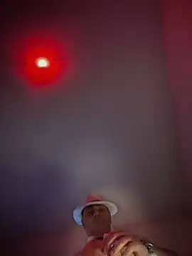 SecretlyDD online show from February 2025 04:41:02 PM