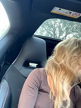 Snapshot of Emmy_frenchie chatting on October 2025 09:18:02 AM Emmy frenchie online show from October 2025 09:18:02 AM