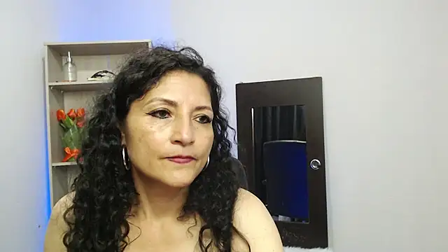arianna ros3 online show from February 2025 06:44:01 PM
