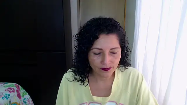 Snapshot of arianna_ros3 chatting on April 2026 07:16:01 PM arianna ros3 online show from April 2026 07:16:01 PM