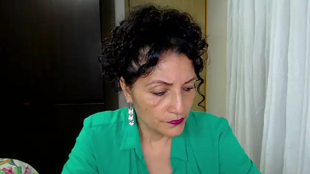 Snapshot of arianna_ros3 chatting on May 2026 01:21:01 AM arianna ros3 online show from May 2026 01:21:01 AM