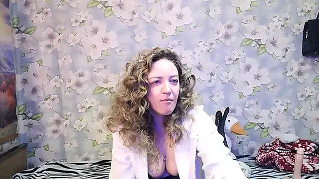 KattyLuuu online show from October 2025 09:04:02 PM