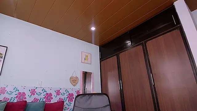 GabbyHills online show from December 2024 05:32:02 PM