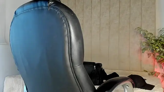 jeicob gagnon online show from November 2025 05:01:02 PM