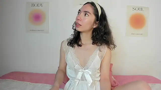 Ana is from Heaven online show from October 2025 10:33:01 AM