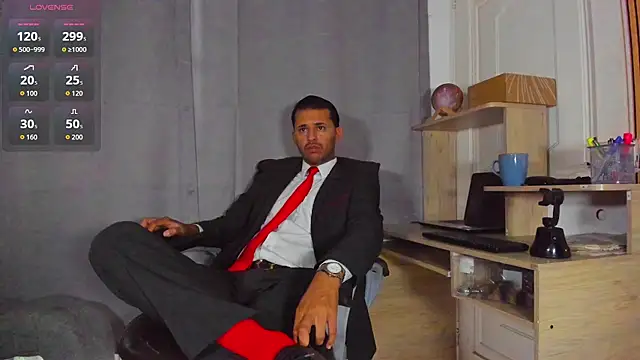 Snapshot of Hideintheoffice chatting on April 2026 12:32:01 PM Hideintheoffice online show from April 2026 12:32:01 PM