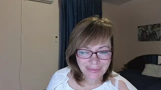 Snapshot of Miss_Moren chatting on November 2025 04:56:01 AM Miss Moren online show from November 2025 04:56:01 AM