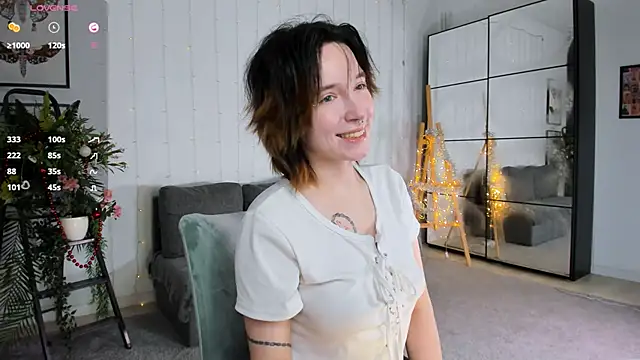 Snapshot of lilithlunna chatting on December 2024 02:25:02 AM lilithlunna online show from December 2024 02:25:02 AM