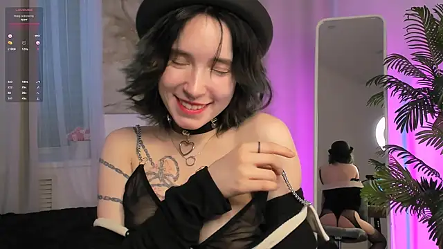Snapshot of lilithlunna chatting on February 2025 01:45:01 AM lilithlunna online show from February 2025 01:45:01 AM