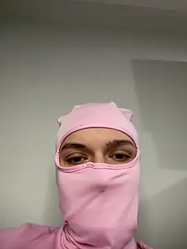 Nikki Hoee online show from November 2025 05:02:01 PM