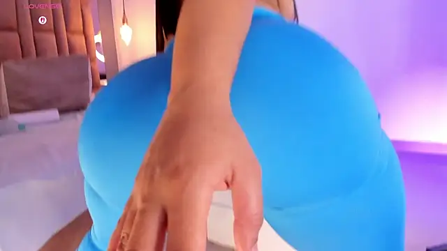 victoriaroyce1 online show from February 2026 12:38:01 PM