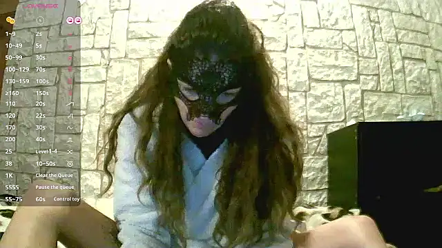 Snapshot of sansan2411 chatting on January 2025 10:06:02 PM sansan2411 online show from January 2025 10:06:02 PM