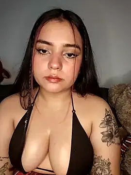 Snapshot of Ema_kraus chatting on February 2025 11:15:02 PM Ema kraus online show from February 2025 11:15:02 PM