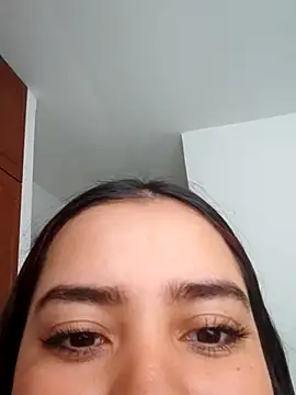 Snapshot of Ema_kraus chatting on February 2025 10:14:02 PM Ema kraus online show from February 2025 10:14:02 PM