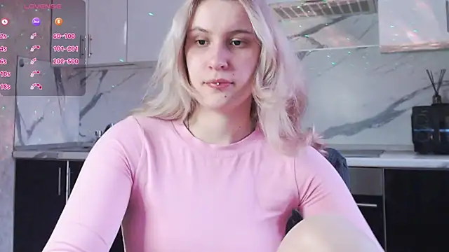 Snapshot of Sweet_white_chocolate chatting on March 2025 05:46:01 AM Sweet white chocolate online show from March 2025 05:46:01 AM