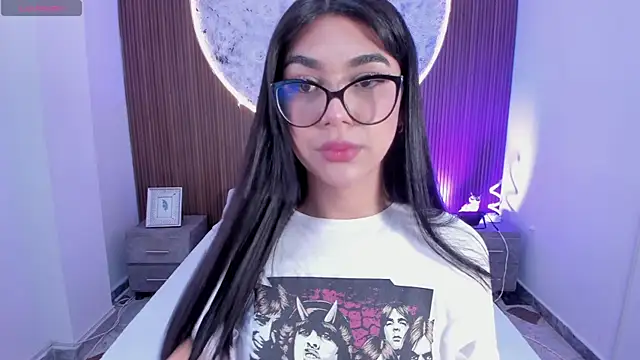 RoseCassie online show from December 2025 01:18:02 PM