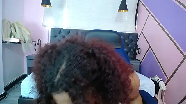 lauraltt online show from January 2025 01:19:02 PM