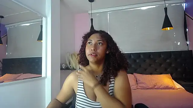 lauraltt online show from February 2025 01:30:01 PM