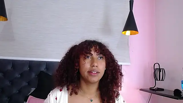 lauraltt online show from February 2025 07:11:01 AM