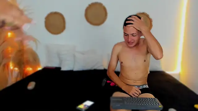 TifannyRossiii online show from March 2025 10:04:02 PM