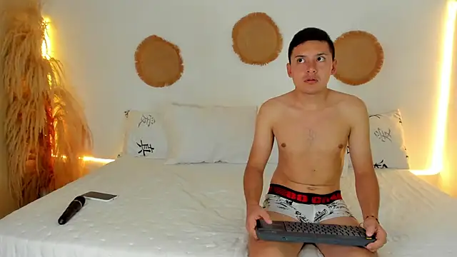 TifannyRossiii online show from February 2026 01:54:01 AM